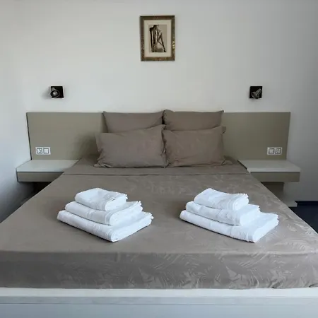 Satmar 3* 로제넷츠