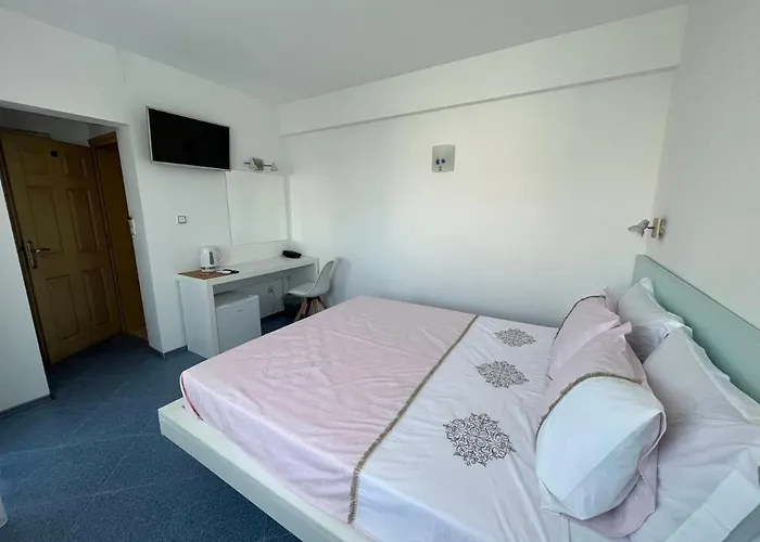 Satmar 3* Лозенец