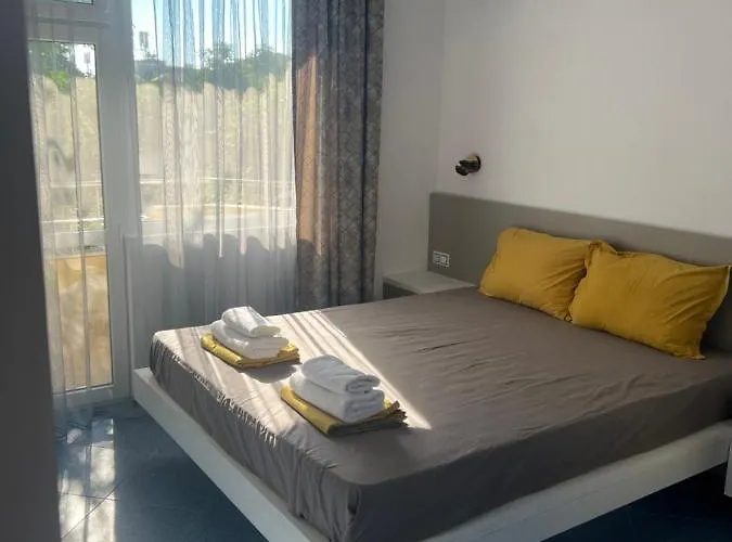 Satmar Pensiune Lozeneț